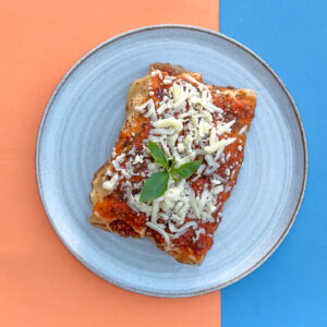 Dia a Dia - PANQUECA DE FRANGO AO MOLHO DE TOMATES COM ERVAS